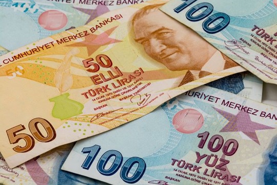 La lira turca se hunde en los mercados de divisas